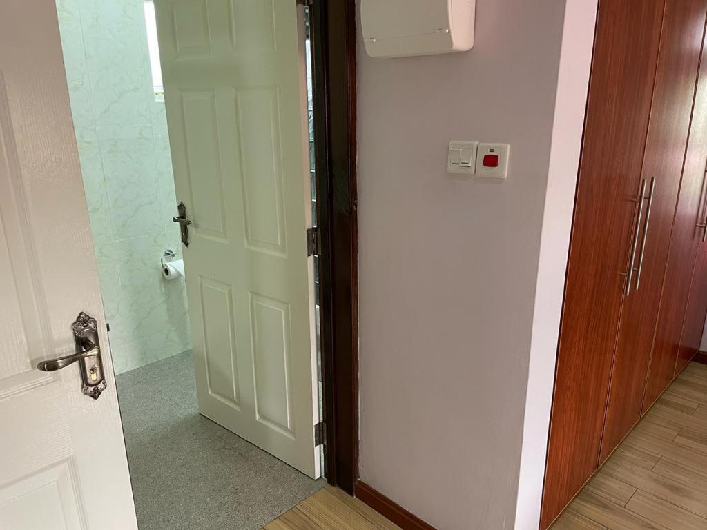 אנסה רויאל Mokara Holiday Apartment מראה חיצוני תמונה
