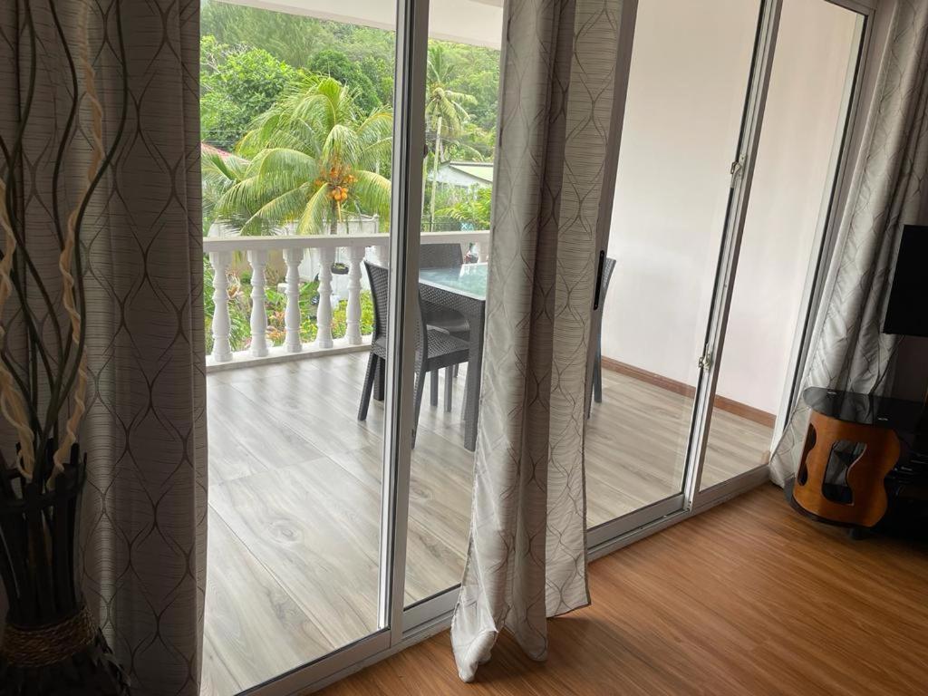 אנסה רויאל Mokara Holiday Apartment מראה חיצוני תמונה