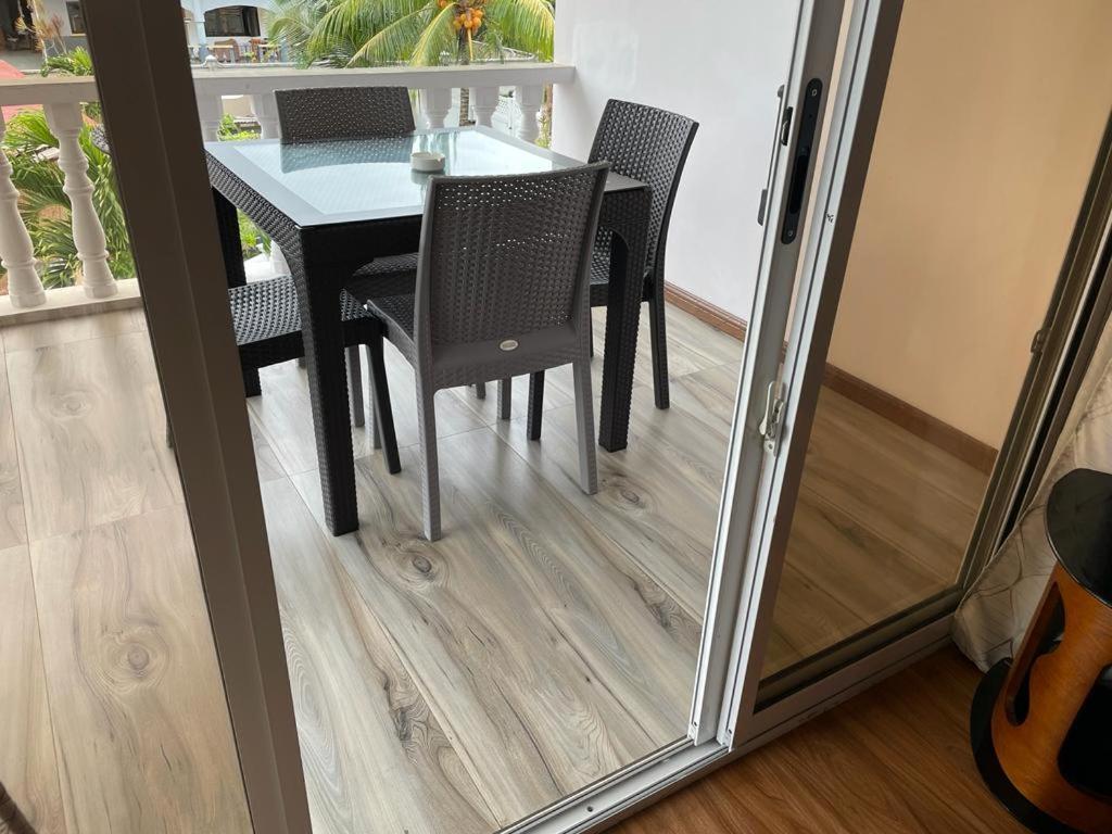 אנסה רויאל Mokara Holiday Apartment מראה חיצוני תמונה